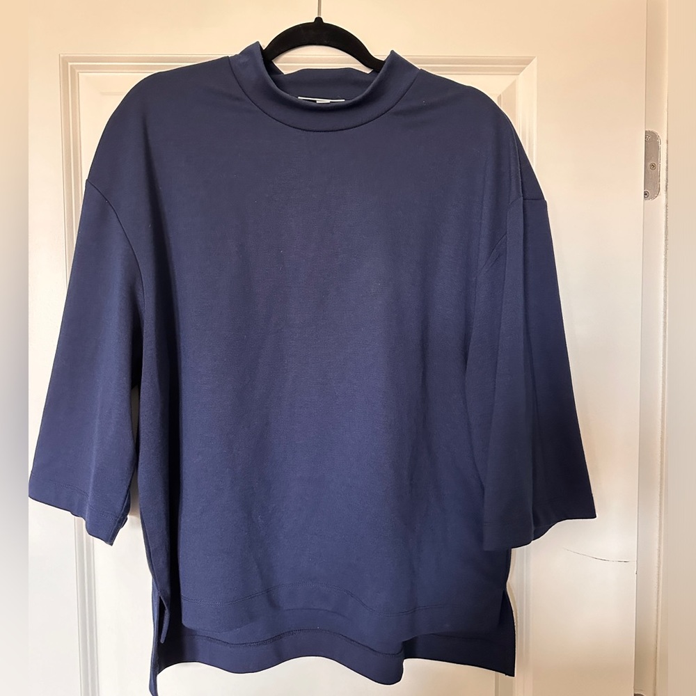 Blue heavy knit top